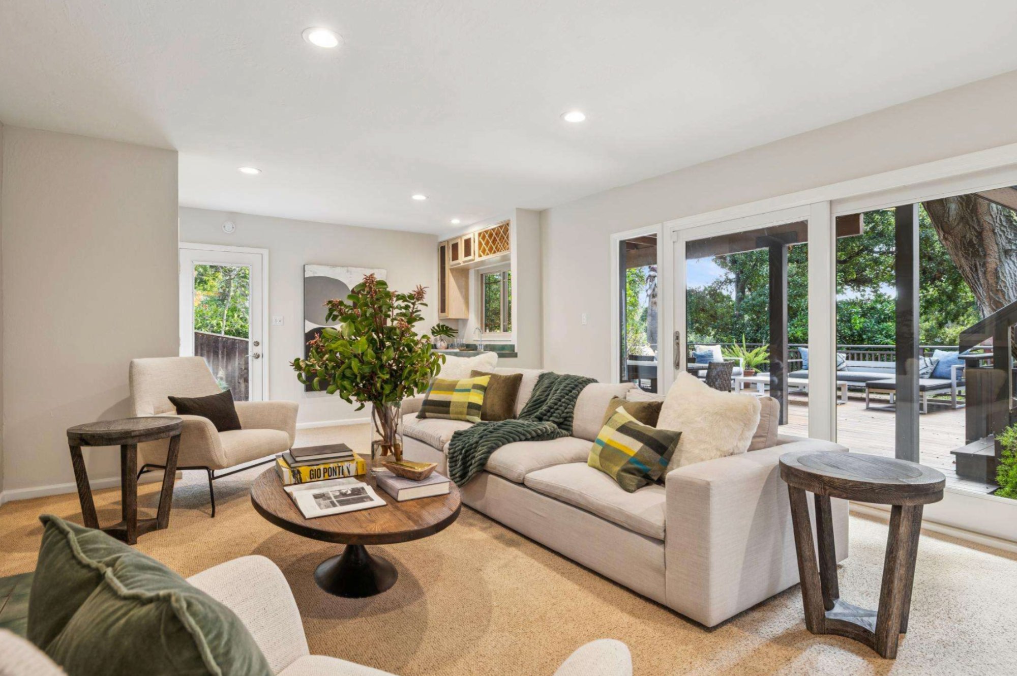 1297 Sunnyhills Road — Lower level bedroom with indoor-outdoor access