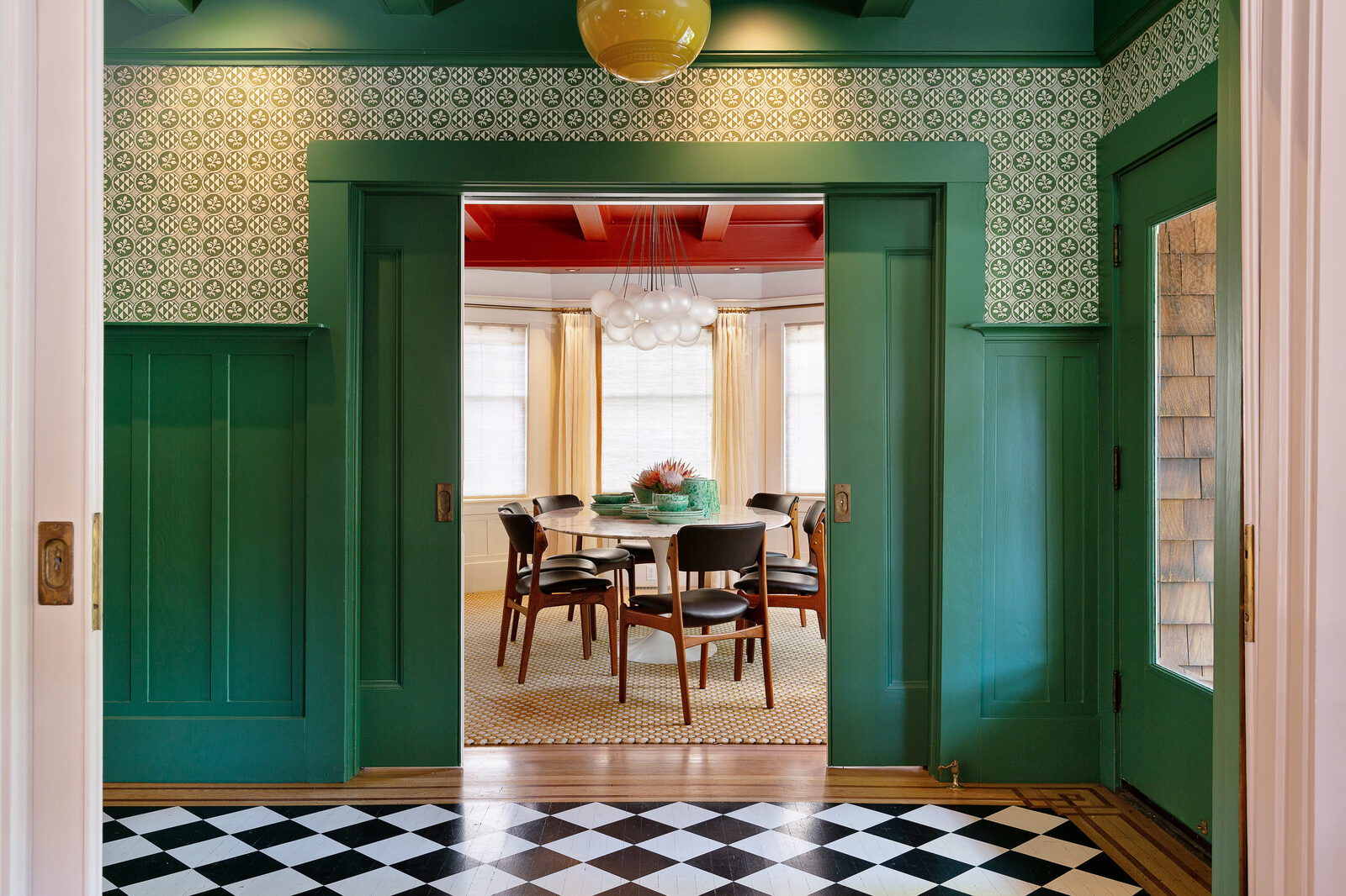 224 Mountain Avenue — foyer looking into dining room